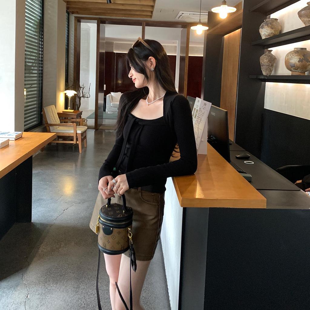 Chic Square Neck Lace-Up Slim Fit Short Top for Women - Autumn/Winter Fashion