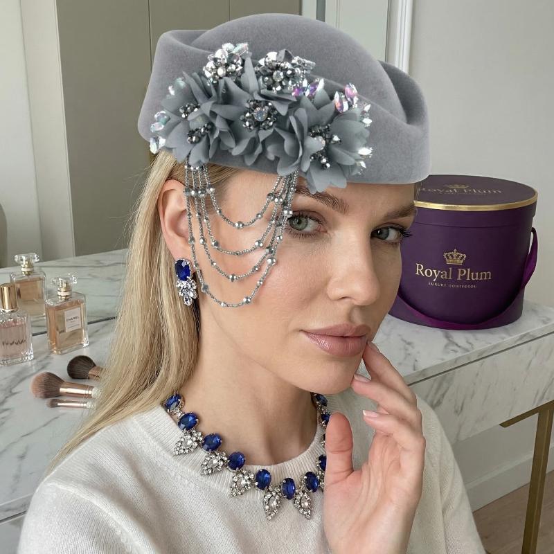 Retro British Hat For Women Elegant 3D Floral Decorated Flight Attendant Cap Beret Cosplay Costume Accessories