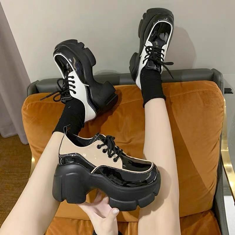 Осень и зима новая женская обувь платформа увеличение мартинсы средняя труба удобные красивые шнуровка одинарная обувь женские ботинки