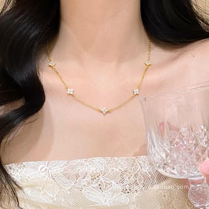 Простой темперамент Золотое колье-бини женское