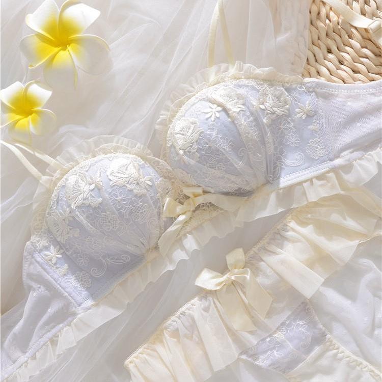 New bridal wedding natal year red underwear women's suit sexy lace small breasts gathered without steel ring bra