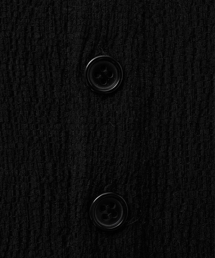NOIRER Pleated Henley Neck Half T-Shirt (Black)
