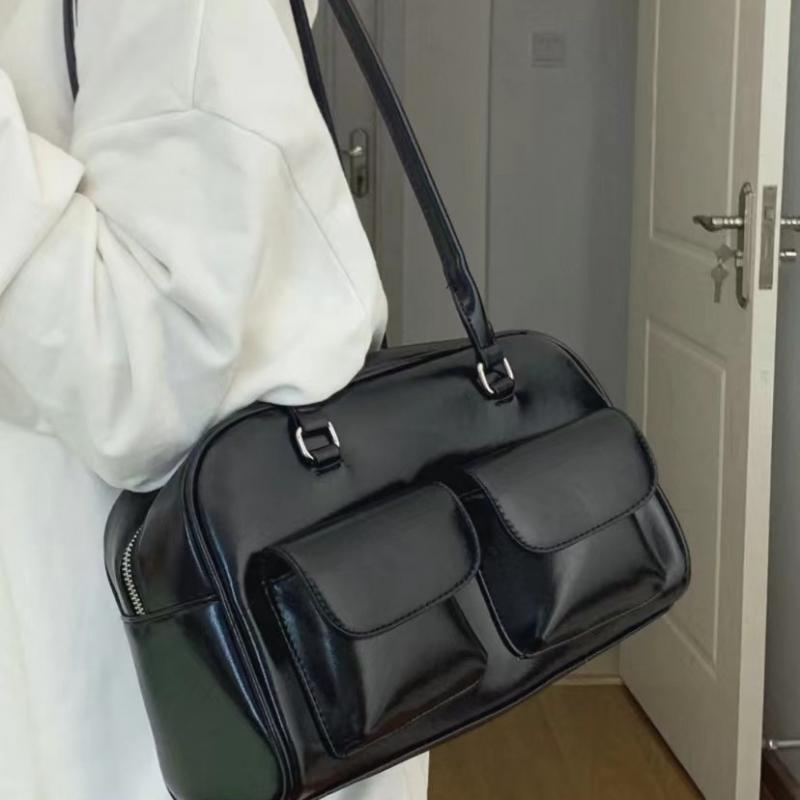 Retro Large Capacity Shoulder Bag for Women 2023 Autumn New Fashionable Commute Tote Bag Underarm Bag with Unique Design