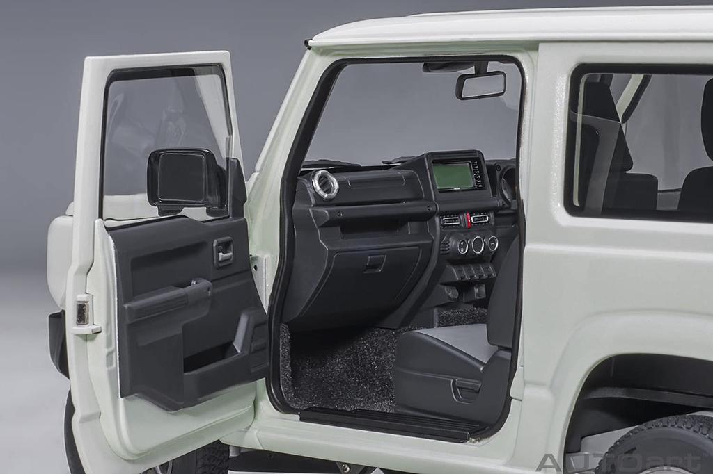 AUTOart Масштаб Suzuki Jimny Белый перламутр Готовая модель 78505 1/18 (JB64)