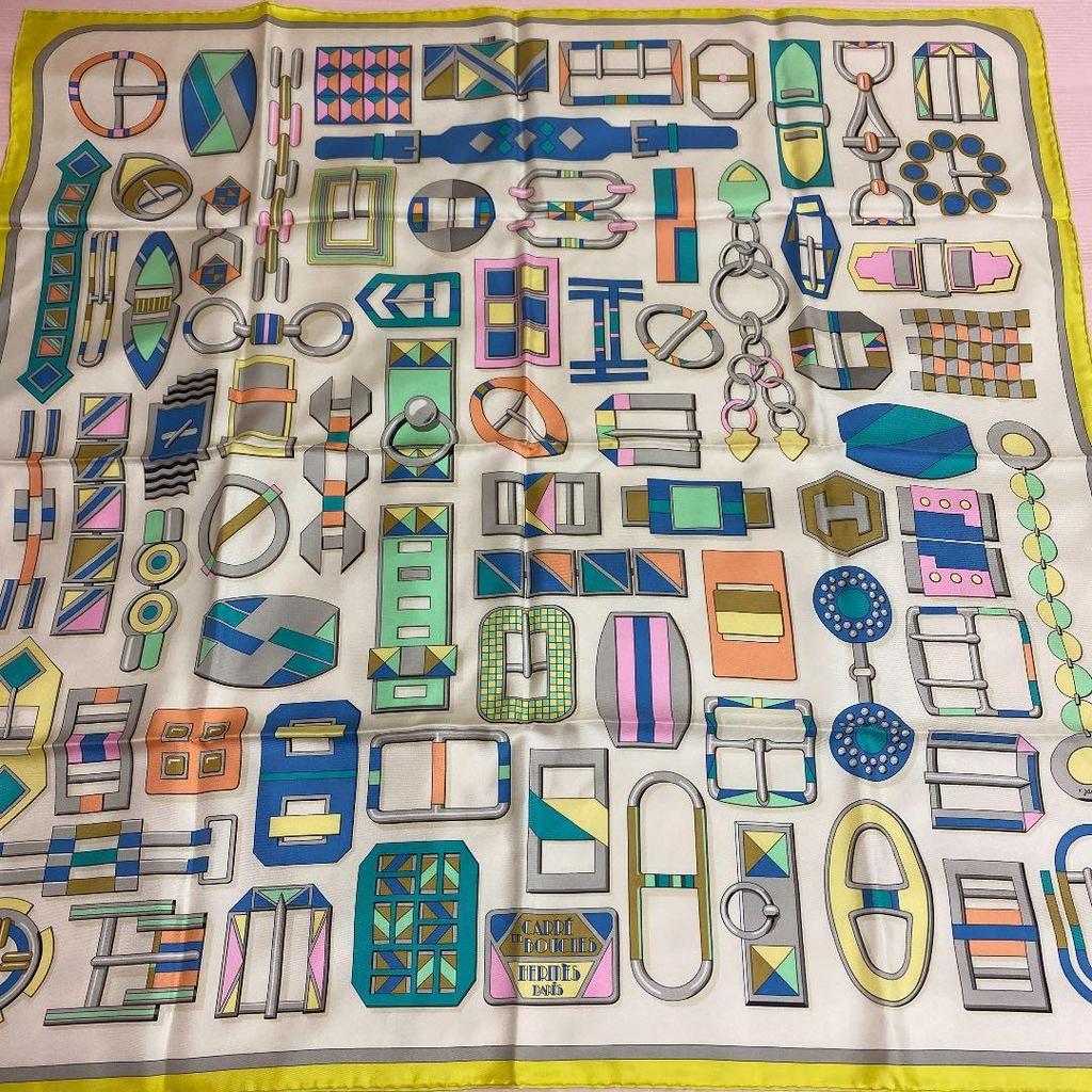 Used Hermes Collier de Chien pattern scarf