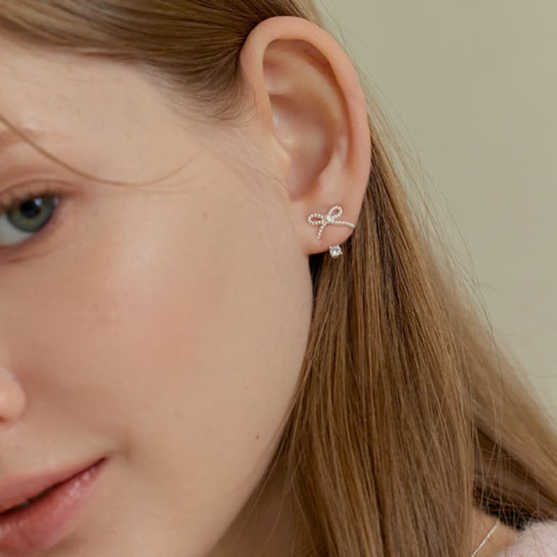 Lewe Dot ribbon two-way earring (Silver/Gold)