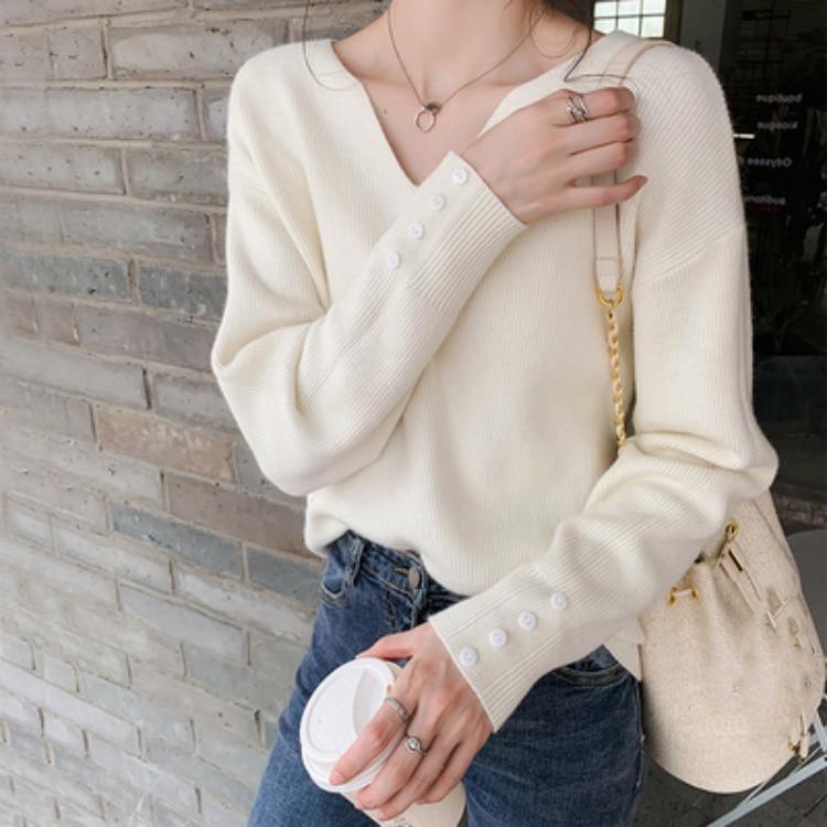 Elegant V-Neck Knit Sweater: Women’s Loose, Casual Long-Sleeve for Autumn/Winter