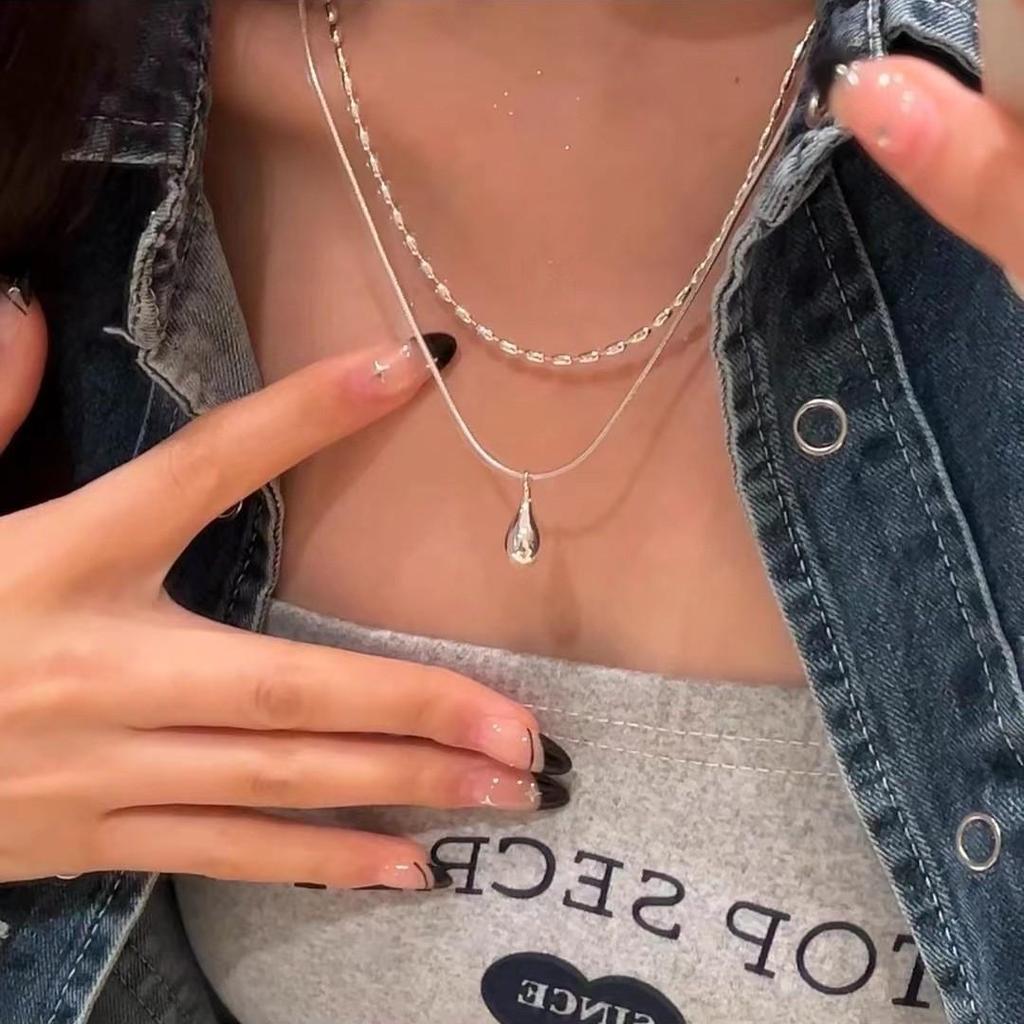 Double-Layer Rose Zircon Sweater Necklace: Elegant Summer Clavicle Chain, Women's Light Luxury High-End Accessory.