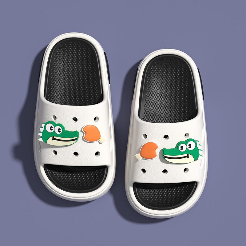 Children's summer cartoon cute slippers for boys and girls, suitable for indoor and outdoor wear, non-slip soft-soled baby beach thick-soled sandals