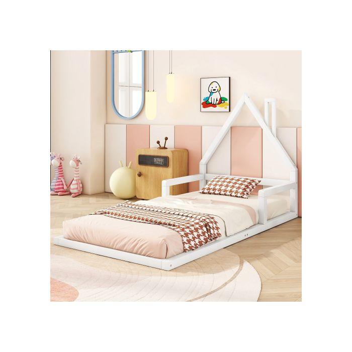Lit d'enfant - MUVOE - 90x200cm - Pin massif - Forme maison - Blanc