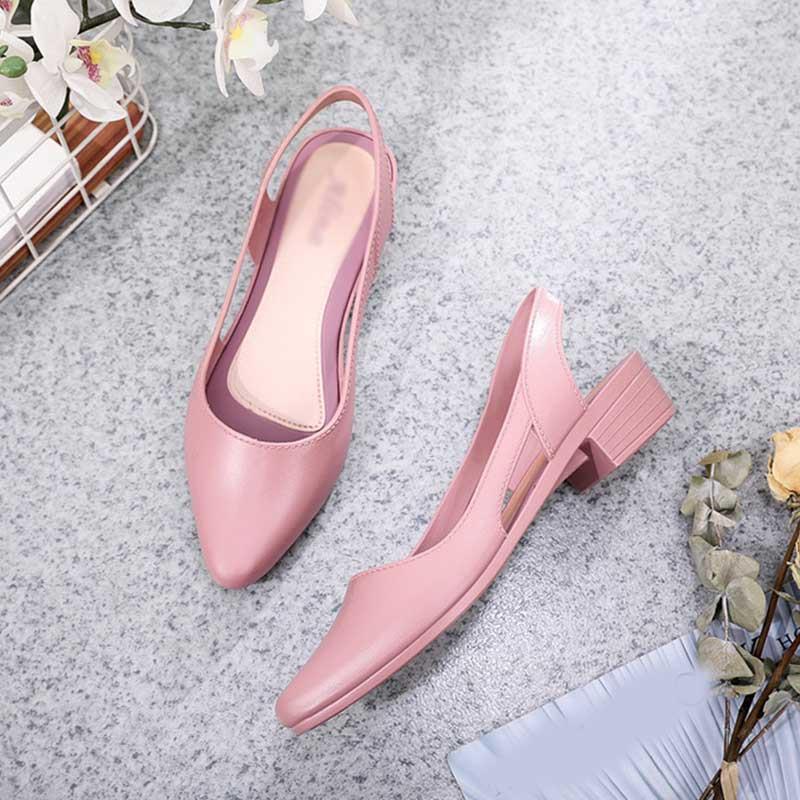 Новые модные повседневные сандалии, женские корейские сандалии на плоской подошве с открытым носком, прозрачные сандалии и тапочки (Обувь на один размер меньше)