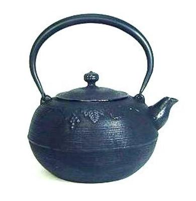 Железный чайник Nanbu ironware виноград черный 2.0л