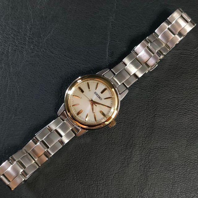 [Б/У] Seiko 1B21 Серебристые Золотой Безель Солнечные Часы