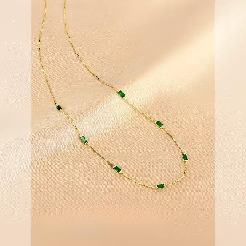 Vin14K Позолоченное Изящное Зеленое Прямоугольное Кубическое Циркониевое Ожерелье Тонкая Змеиная Цепь Минималистичный Ежедневный Чокер Украшение на Шею для Женщин