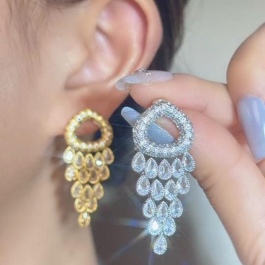 Light luxury European and American style fringed zircon long earrings fringed earrings heavy industry temperament earrings high-end diamond earrings