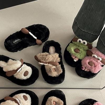 Модные универсальные милые мультяшные мягкие хлопковые плюшевые тапочки женские 2025 осень и зима новая уличная обувь пушистые тапочки