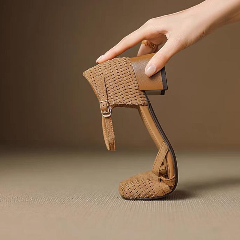 2025 лето новый красивый плетеный ажурный мешок шлепанцы сандалии женская юбка ретро слово с толстыми каблуками