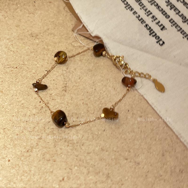 "Elegant Women's Pearl, Obsidian, and Crystal Bracelet - Chinese Ancient Style"