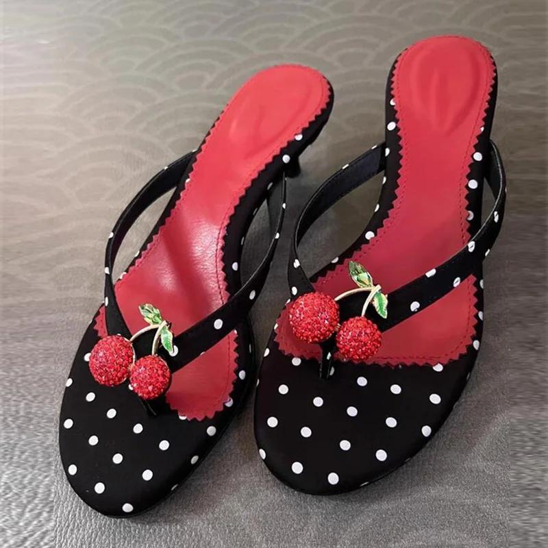 Fashion Cute Rhinestone Cherry Kitten Heel Design Brand Slippers Women Vintage Polka Dot Slide Sandals Sweet Comfort Clip Toe Flip Flops