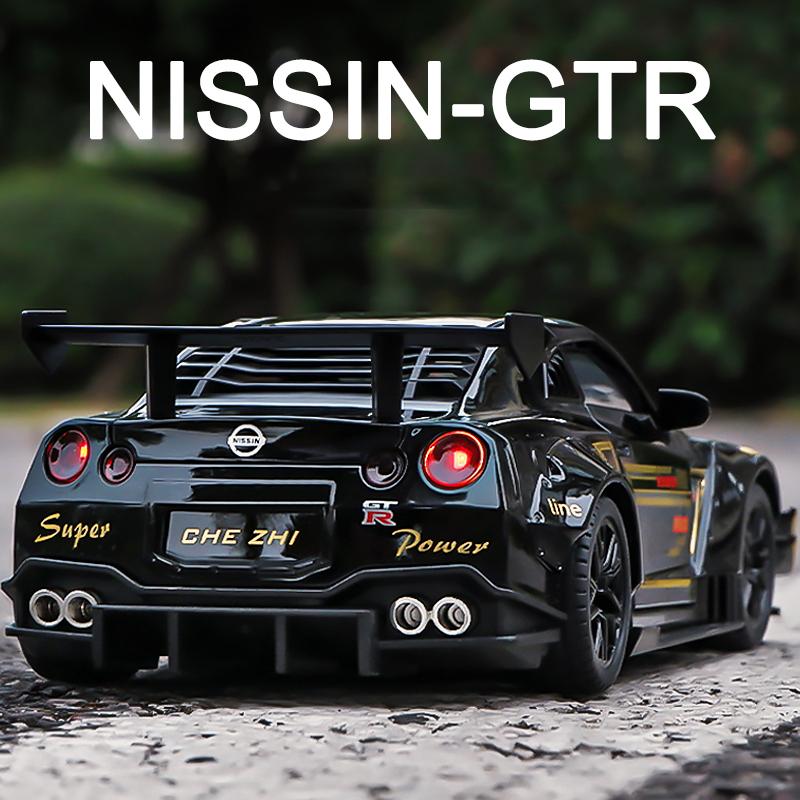 Новый 1:24 крутых спортивных автомобиля GTR, литые игрушечные модели из цинкового сплава, высокая имитация звука и света, коллекция детских игрушек для мальчиков, подарок