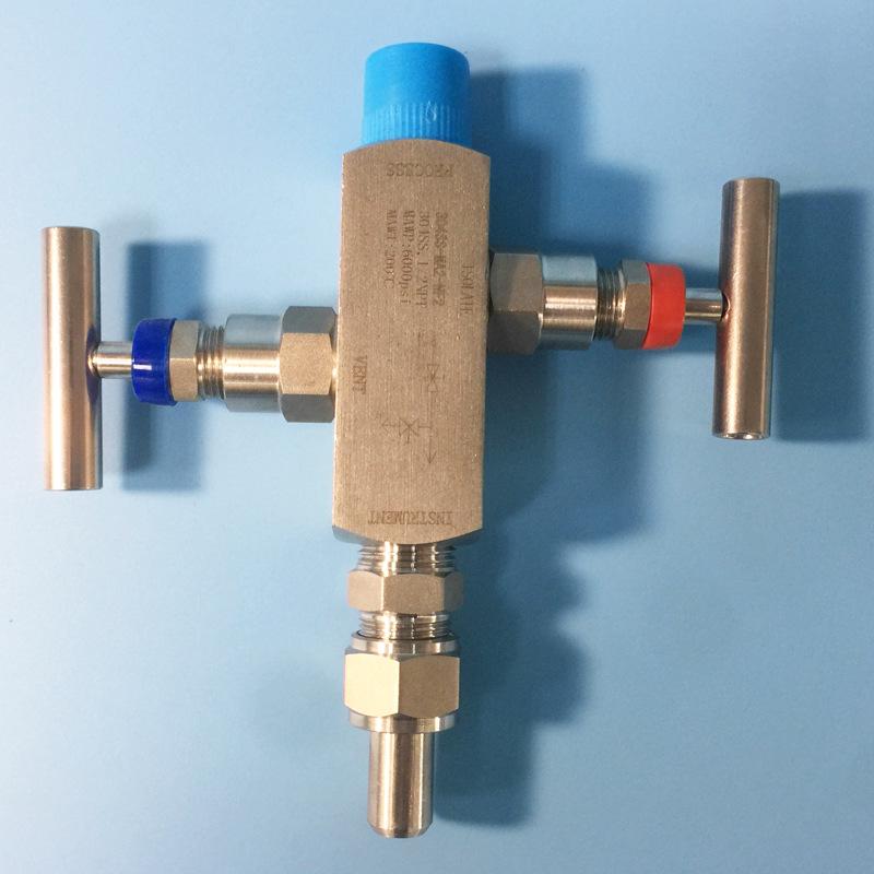 Stainless Steel EF-3 Integrated Two-Valve Group with 1/2NPT Connection