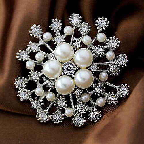 Trendy Classic Elegant Flower Brooch Pin for Women Fashion Rhinestone Clothes Suit Pin Accessories Wedding Jewelry Gifts