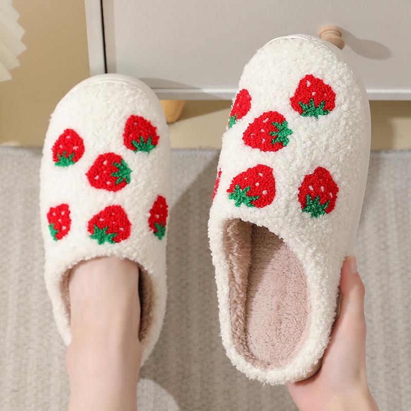 New Comfortable Home Cute Cartoon Strawberry Winter Cotton Slippers for Men and Women's Couples Thick Sole Warm Cotton Slippers