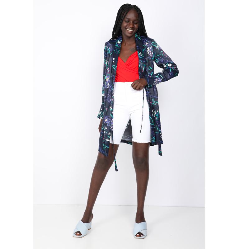 Женское темно-синее кимоно с шалевым воротником и цветочным узором