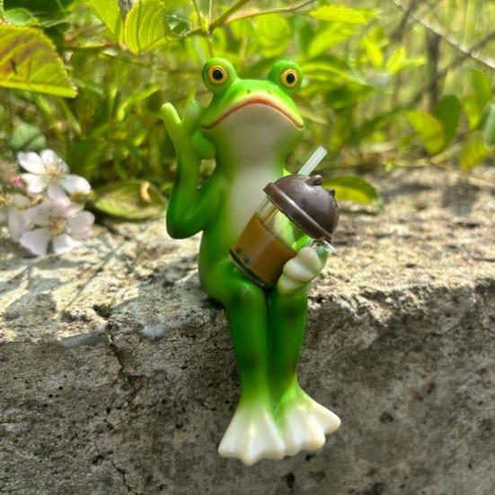 Cartoon Frog Figurine Holding Vase Milk Tea Frog Statue Resin Animal Sculpture Outdoor Garden Flower Pot Hugger Ornament