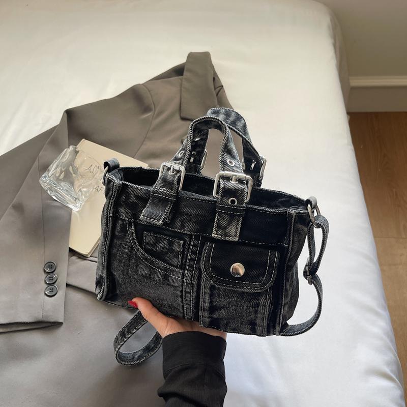 Джинсовая маленькая квадратная сумка женская на плечо кроссбоди