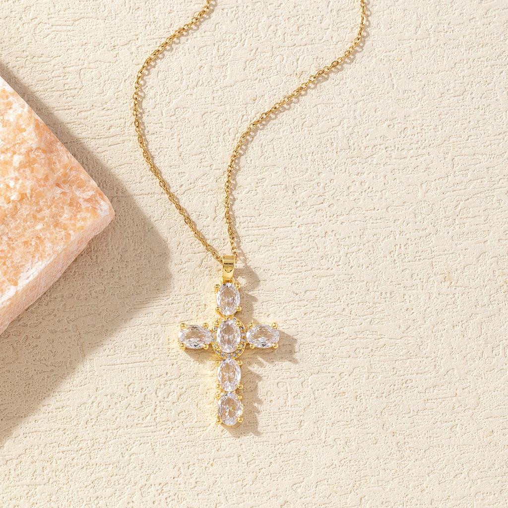 Necklace Copper Gold-plated Full Diamond Retro Light Luxury High-end Titanium Steel Chain Does Not Fade Jewelry Women