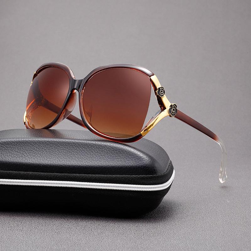Trendy Large Frame Sunglasses Flower Decorated Eyeglass Legs Summer Popular Glasses Suitable For Women