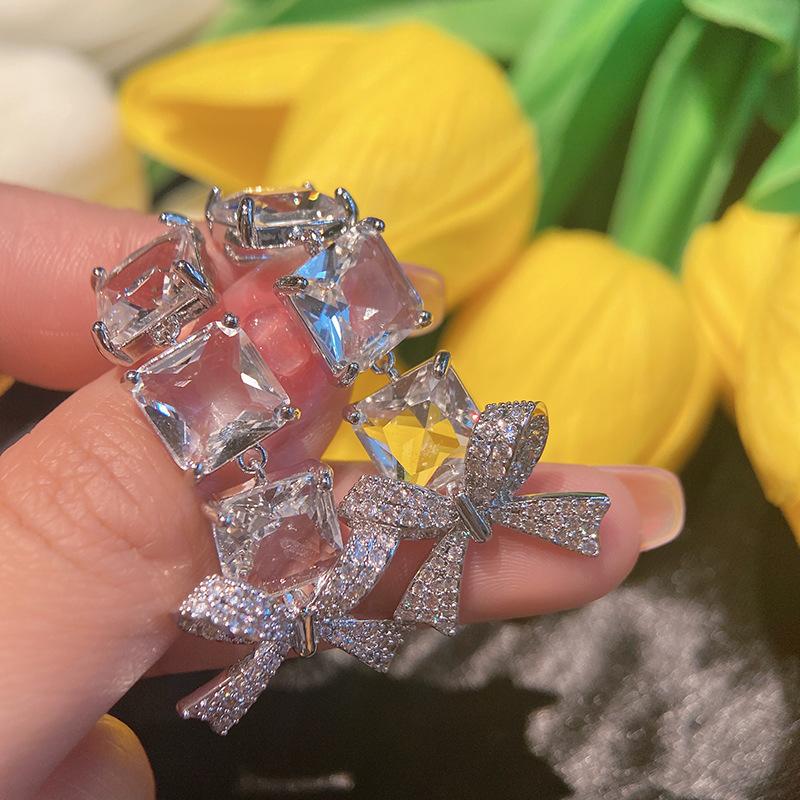 Дизайнерские длинные серьги-бантики из циркония Super Flash Jewelry Temperament