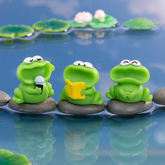 Mini Frog Figurines Cartoon Big Mouth Chorus Frog Statue for Moss Landscape Flower Pot Accessories Resin Miniature Desktop Ornament for Car Home Decor
