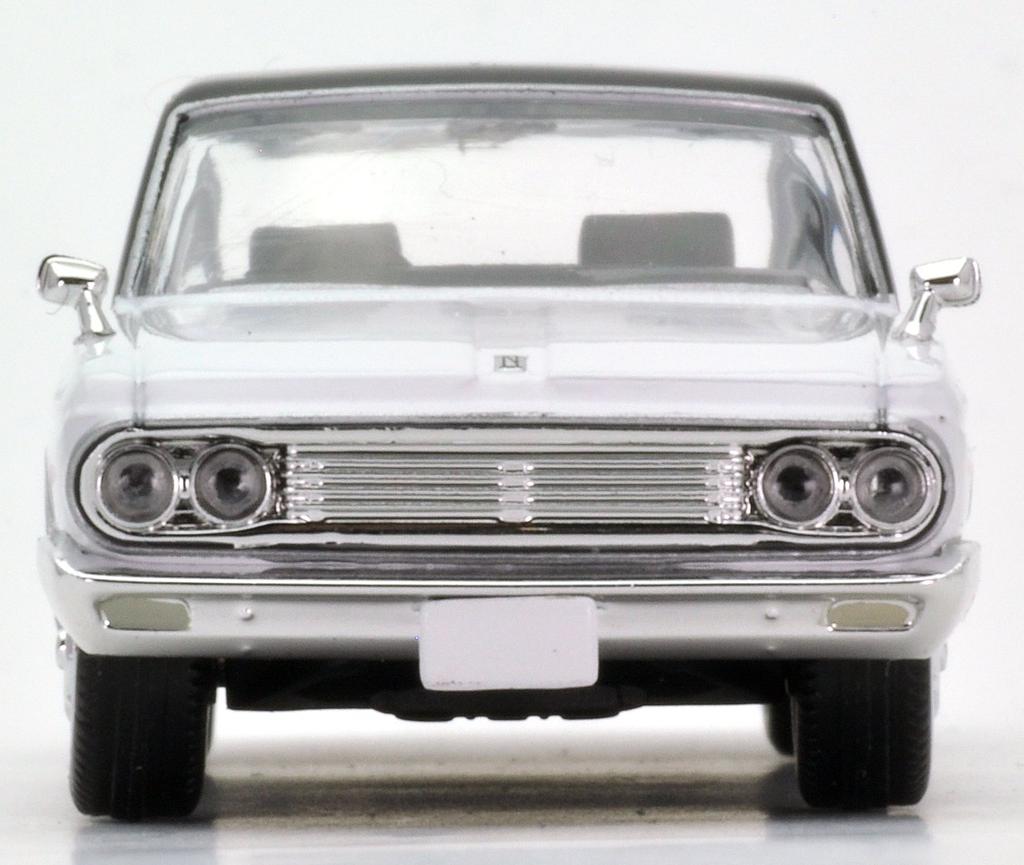 Tomica Limited Vintage Nissan President B Спецификация Завершенный продукт 1/64 LV-164b (Белый черный)