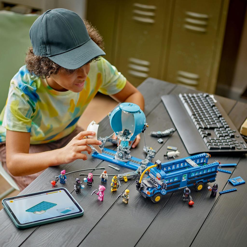 LEGO Fortnite Battle Bus Игрушка Подарок на день рождения Блок Мальчики Девочки Дети 10 лет 11 лет 12 лет Начальная школа Игра Транспортное средство Автомобиль Мини