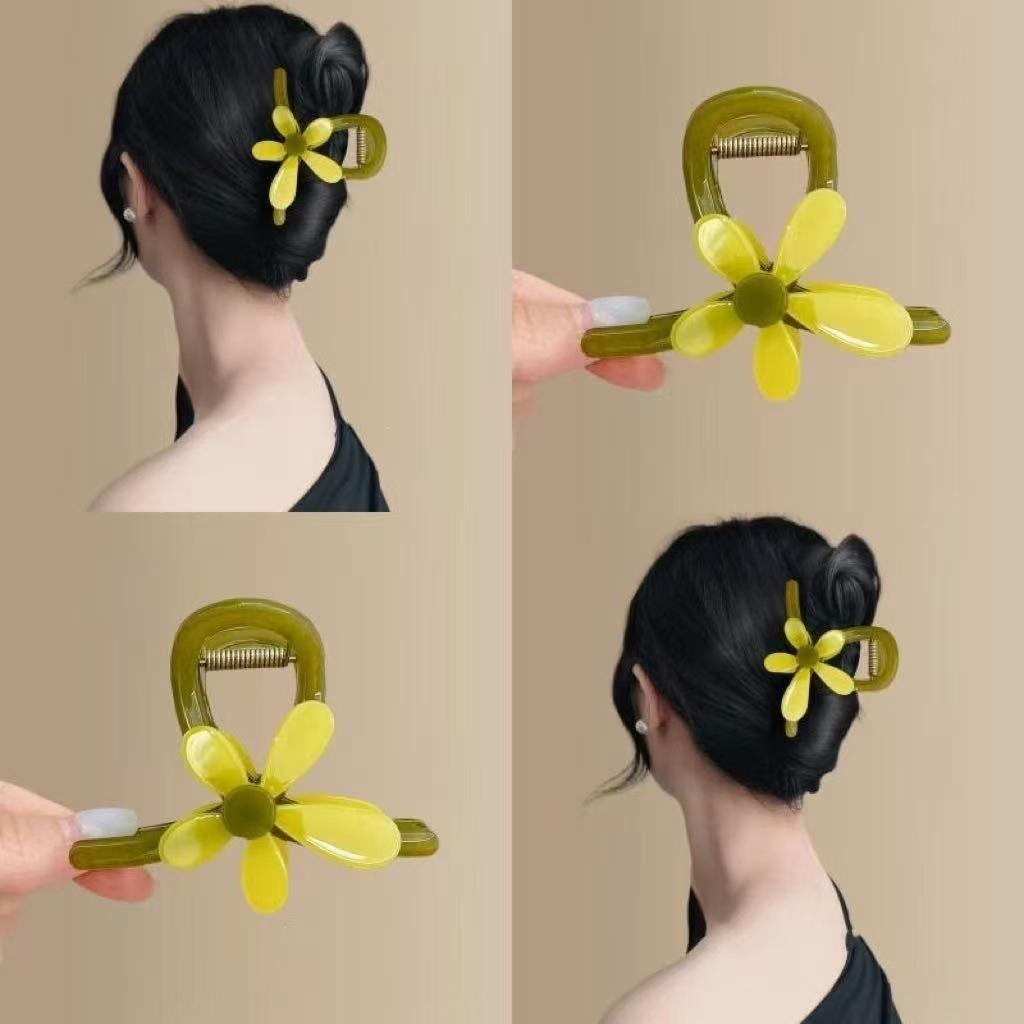 Vibrant Sunflower Medium Shark Hair Clips, Aesthetic Photo-Friendly Back Head Hair Barrettes, Versatile Floral Hair Accessories For Women