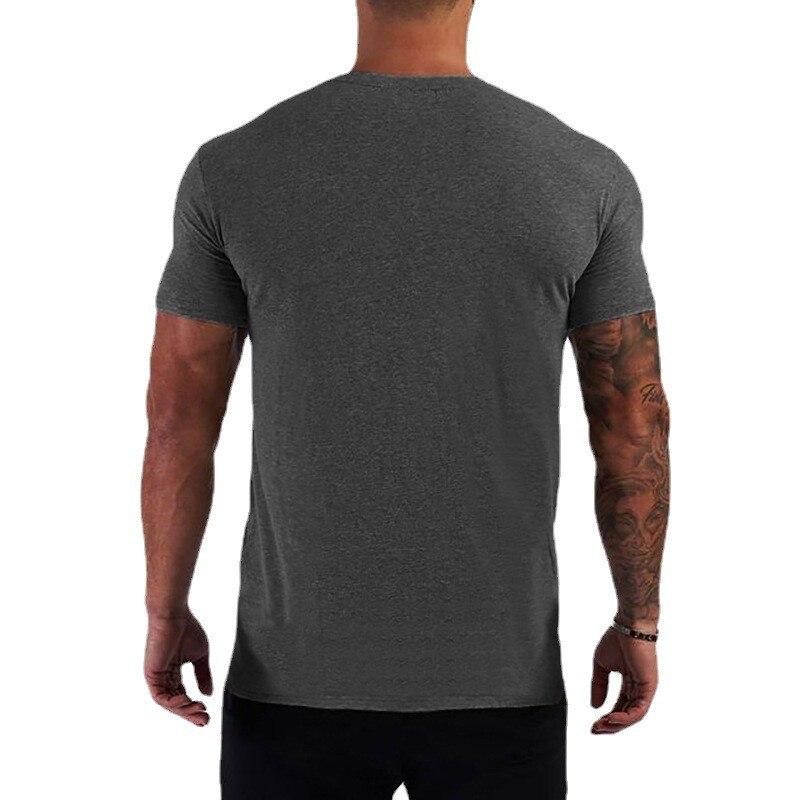 Muscleguys Мужские дышащие футболки для фитнеса и тренировок с короткими рукавами для занятий спортом на открытом воздухе с v-образным вырезом, уличная футболка с рисунком