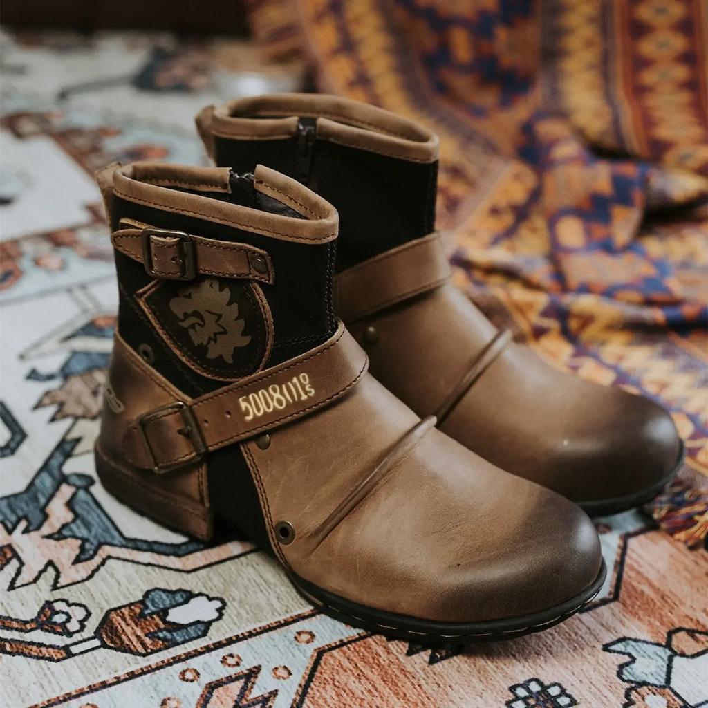 Fashion 2024 New In Men Boots Luxury Handmade Men Ankle Boots Metal Buckle Zipper Motorcycle Boots Outdoor Plus Size 39-48 Punk Bottines