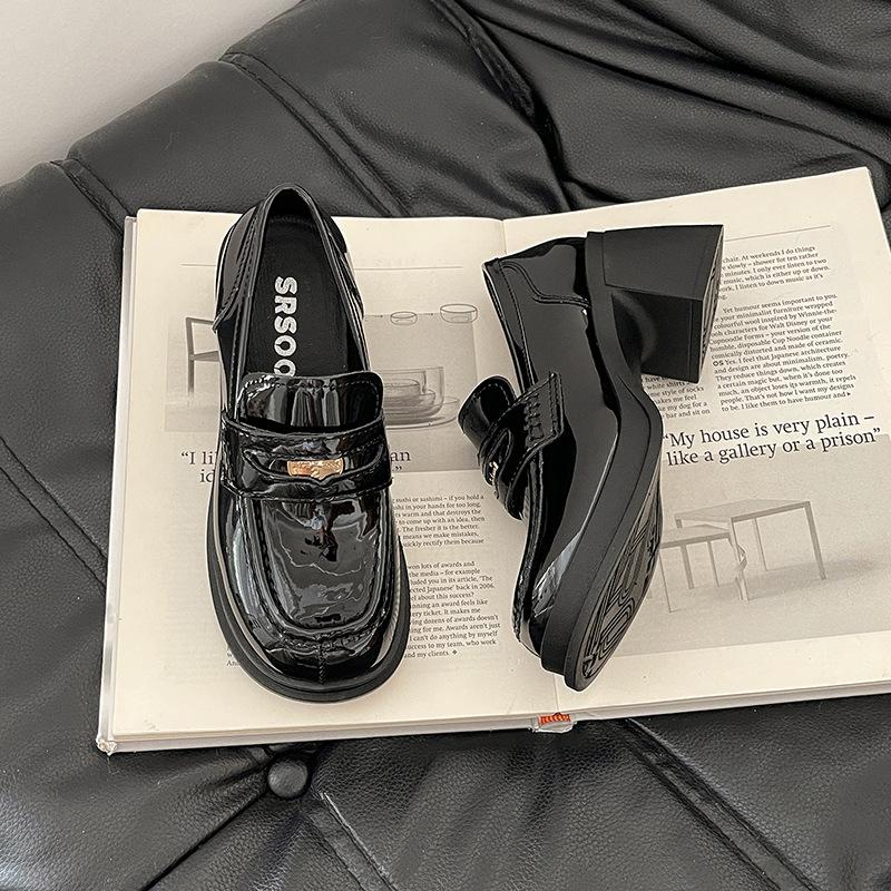 Fashion Retro High-heeled Women's Loafers Autumn and Winter Simple Commuting Fashion Thick-heeled Small Leather Shoes Shallow Single Shoes Tide