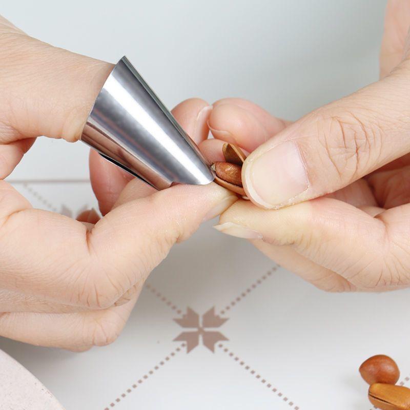 Stainless Steel Vegetable Picking, Iron Nail Protection, Finger Protector, Finger Cover, Finger Cover, Garlic Peeling and Pea Pinching Thumb Knife