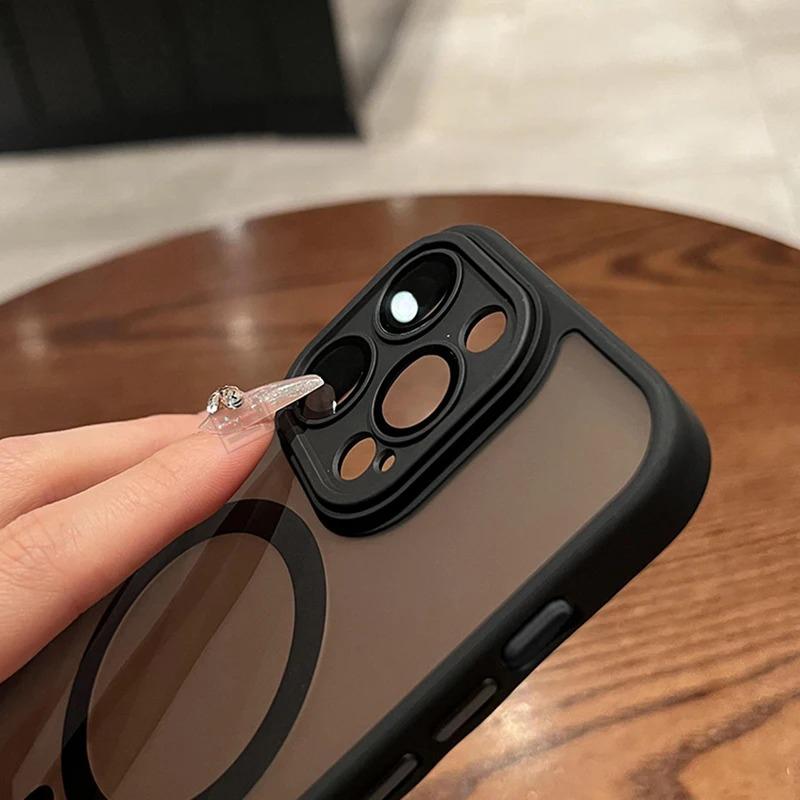 Новый полупрозрачный матовый чехол против скольжения для iPhone 16 15 14 13 12 11 Pro Max Plus с защитой объектива, магнитная матовая крышка Magsafe