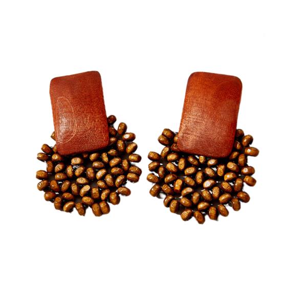 1 пара модных женских деревянных сережек с бисером и преувеличенными ажурными серьгами для вечеринки