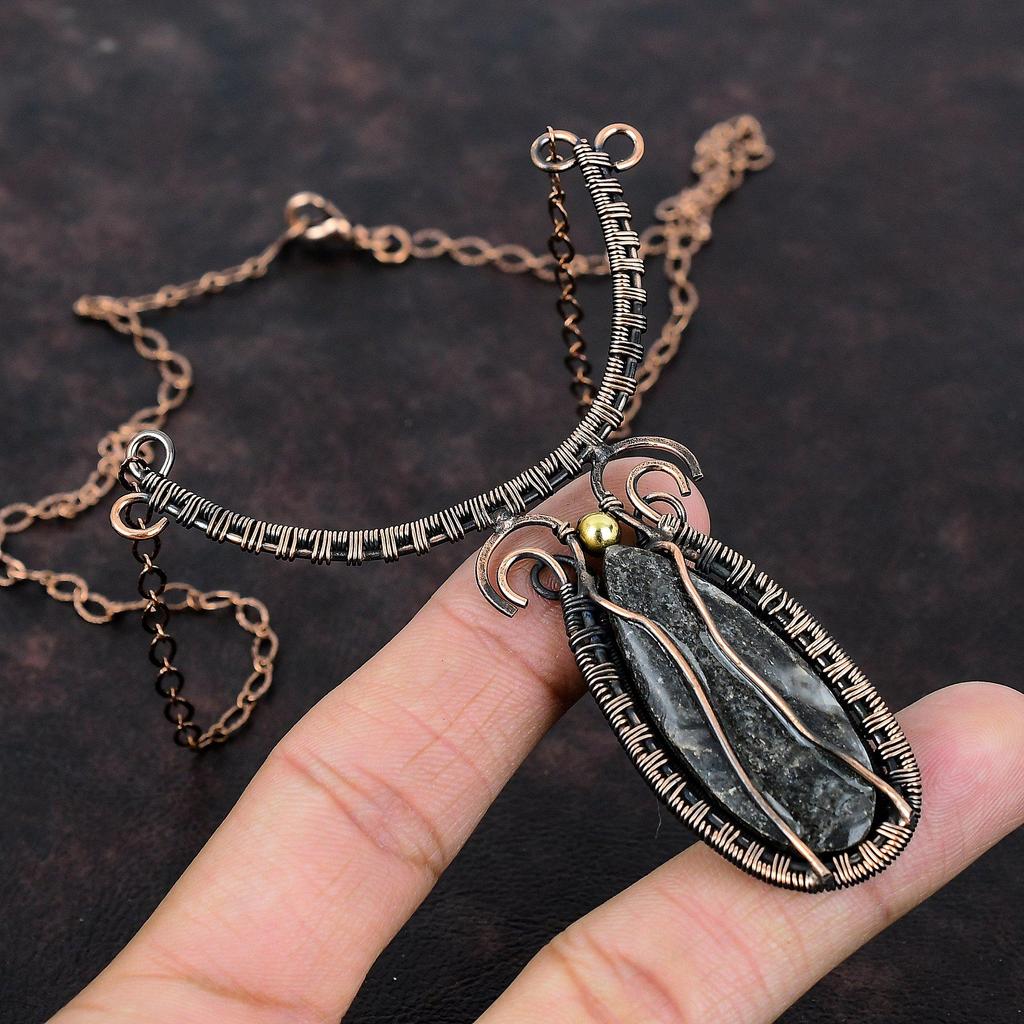 Ожерелье из ископаемого Orthoceras, медная проволока, ювелирные изделия ручной работы, драгоценный камень, медное ожерелье, регулируемое ожерелье, обернутое проволокой ожерелье для подарка