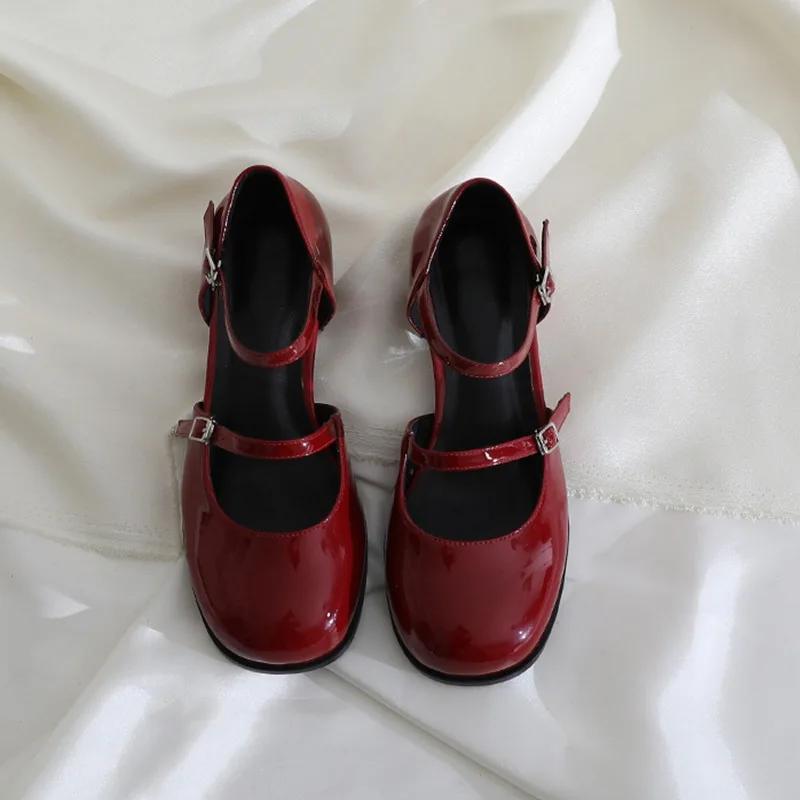 Summer New Mary Jane Square Head Sandals Fashion Buckle Retro Baotou Middle Heel Small Leather Shoes