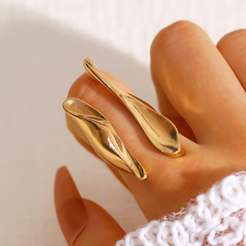 Niche Design Metal Texture Trumpet Flower Shaped Rings for Women Fashion Imitation Pearl Geometric Layered Ring Jewelry Set Gift