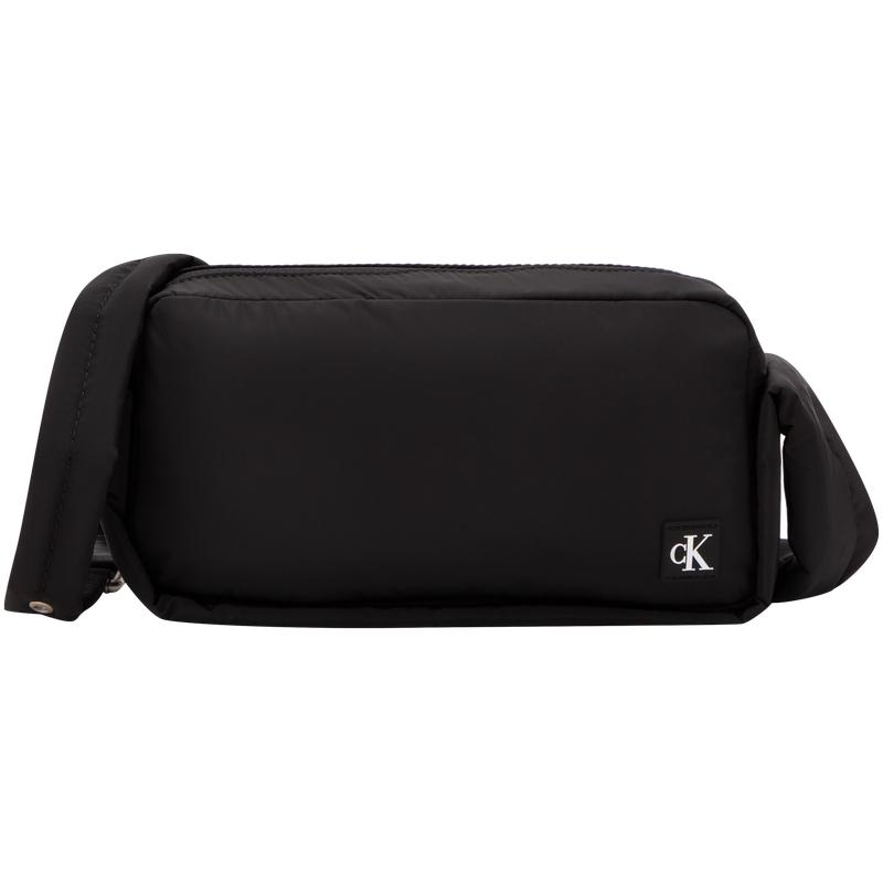 Calvin Klein Минималистичная квадратная сумка-подушка с широким ремешком и квадратным логотипом, женская сумка через плечо, цвет Космический черный DH3511-001
