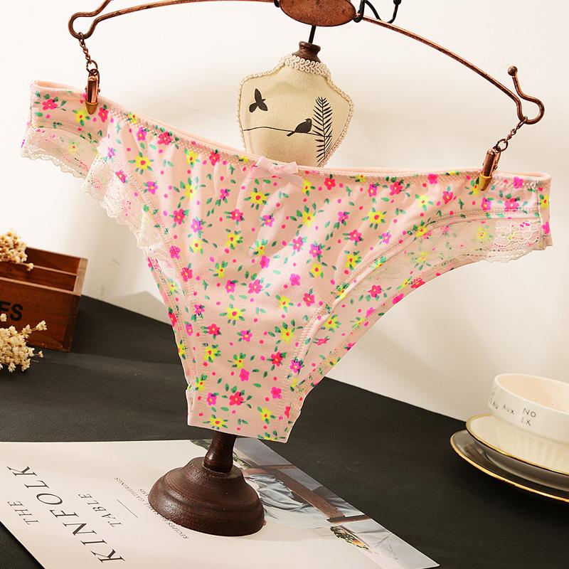 TERMEZY Women's Seamless Ice Silk Panties Sweet Printing Lace Side Underwear Ladies G-String Intimates Half Wrapped Hip Lingerie