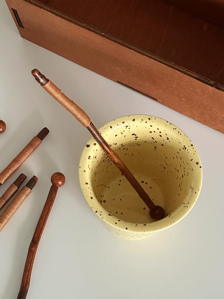 [Винтажный мадлер из натурального дерева из двух частей] Дизайн в виде веточки для кофе, чая и меда. Экологичный, с закрученными концами проволоки, кухонный инструмент в стиле ретро (Прибл.