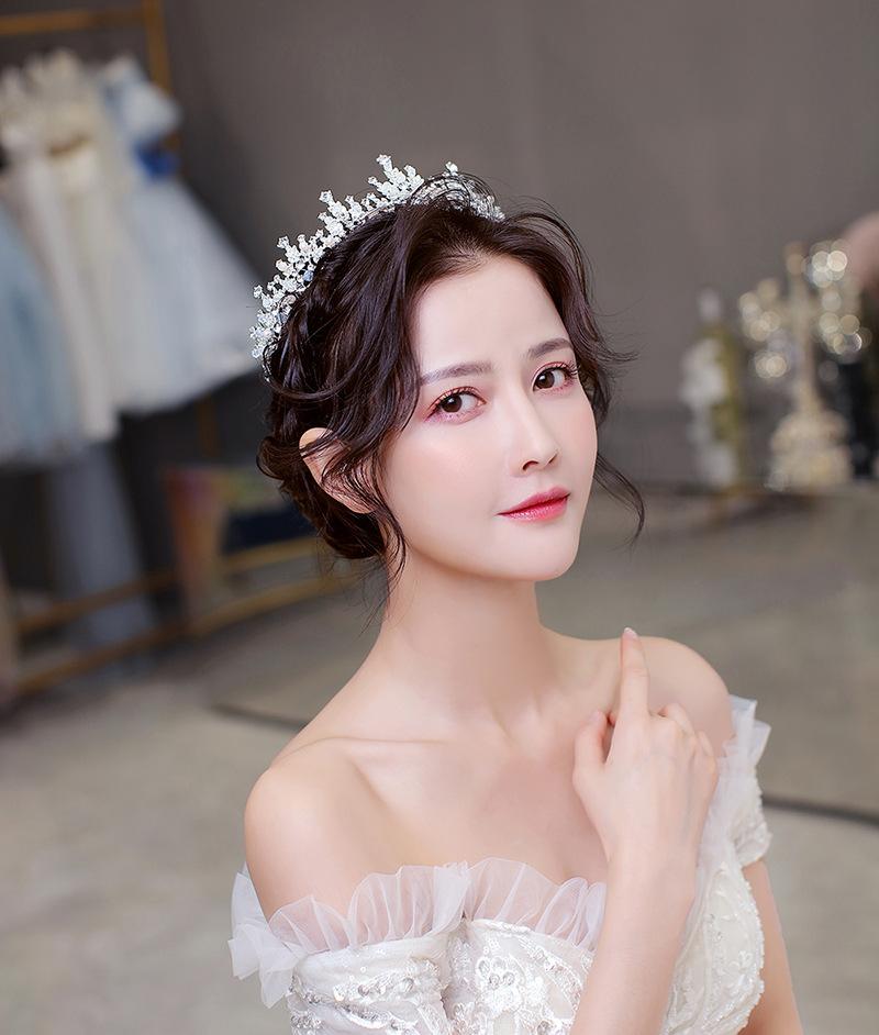 Новые свадебные украшения, простая корона ручной работы из бисера, жемчужная тиара, свадебное платье, аксессуары для волос для женщин